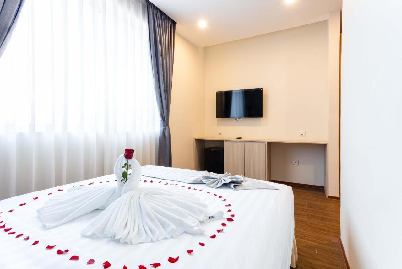 Joli Hotel พนมเปญ ภายนอก รูปภาพ