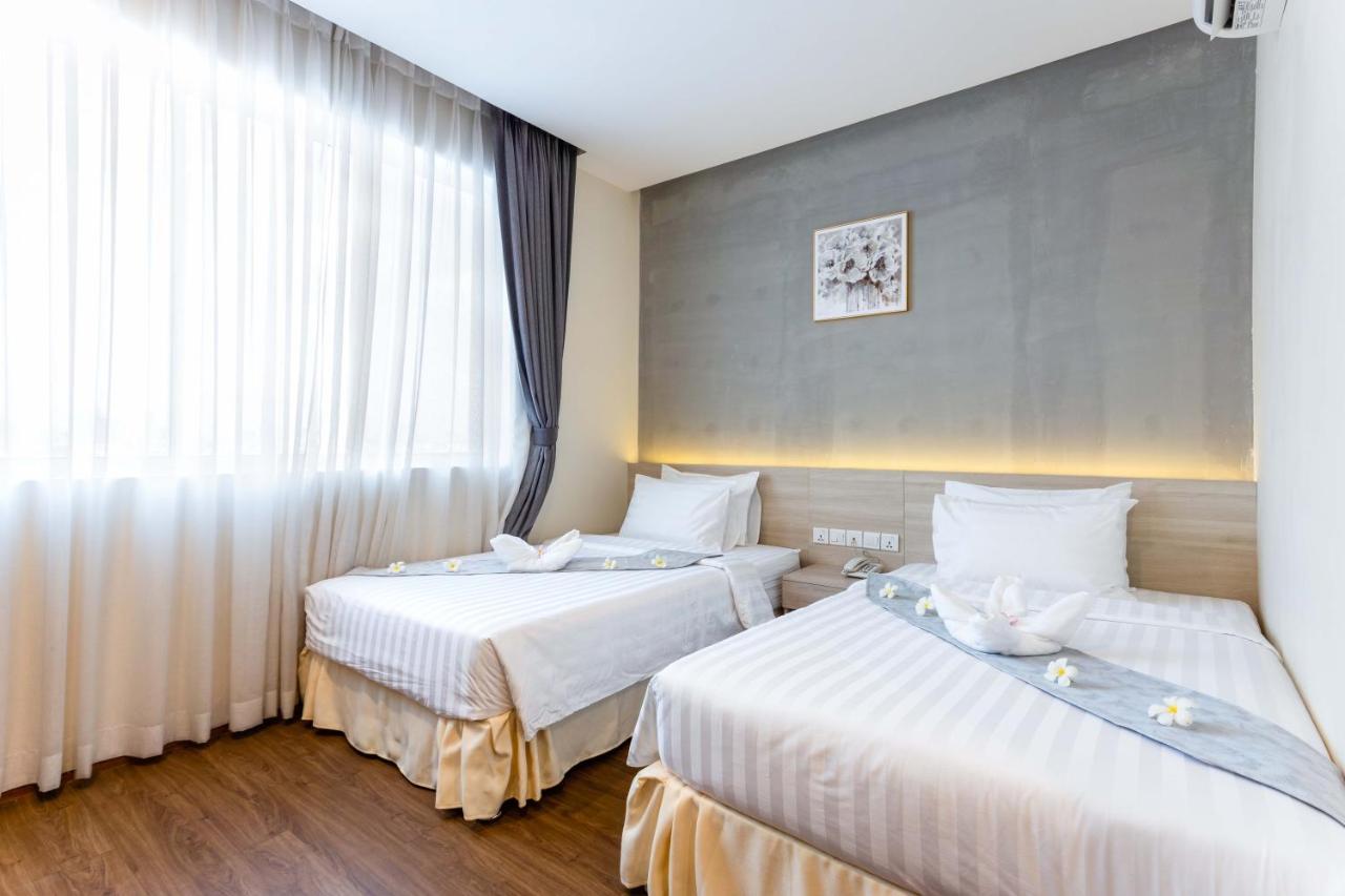 Joli Hotel พนมเปญ ภายนอก รูปภาพ