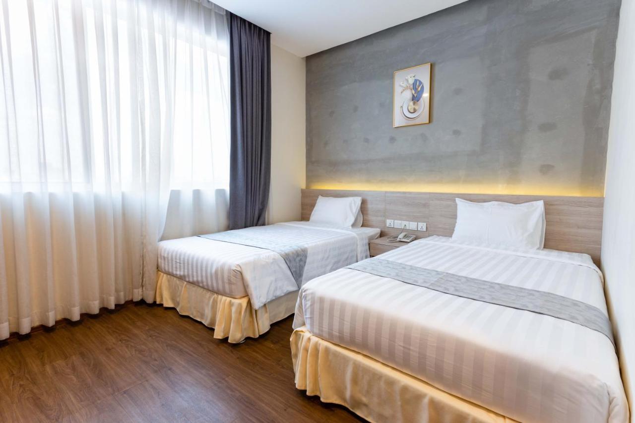 Joli Hotel พนมเปญ ภายนอก รูปภาพ