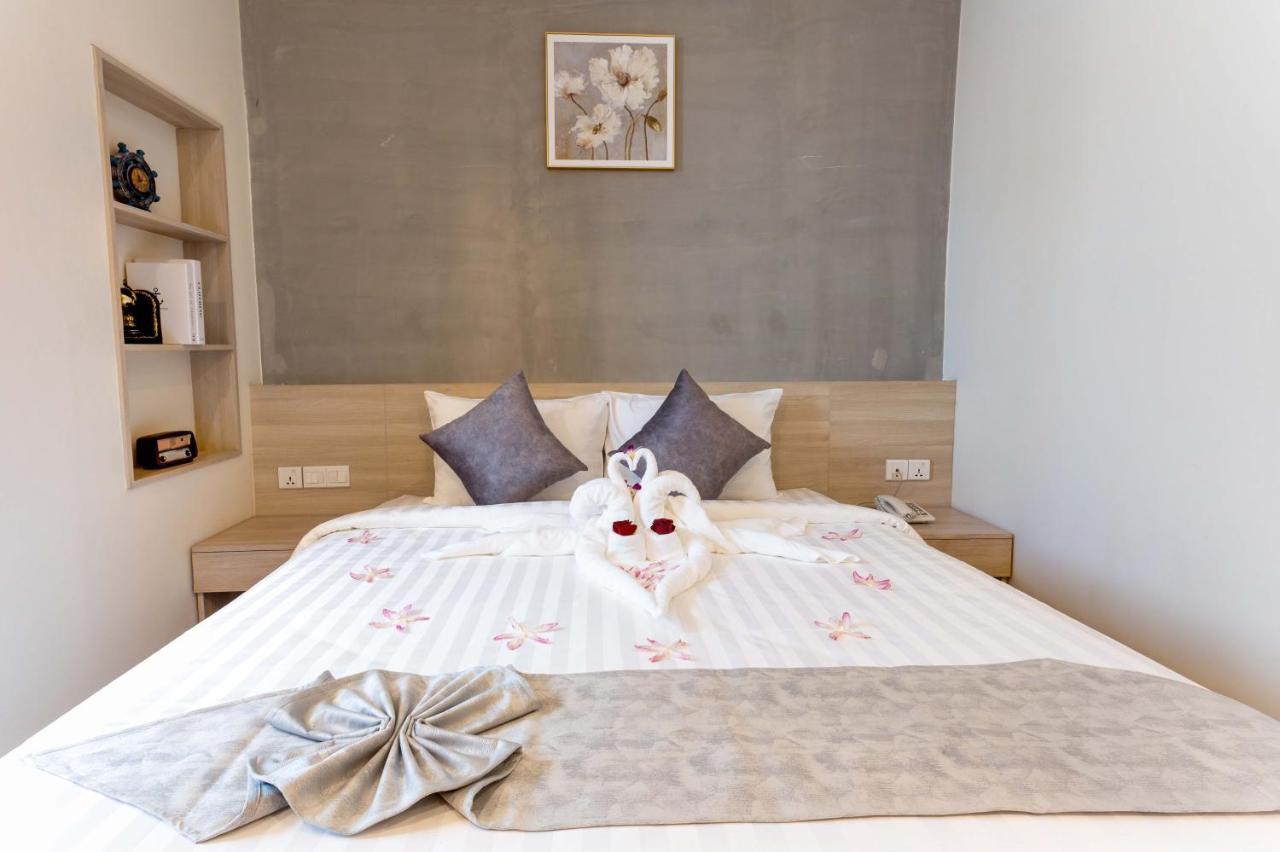 Joli Hotel พนมเปญ ภายนอก รูปภาพ