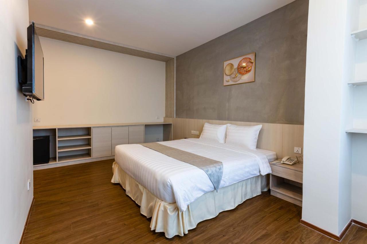 Joli Hotel พนมเปญ ภายนอก รูปภาพ