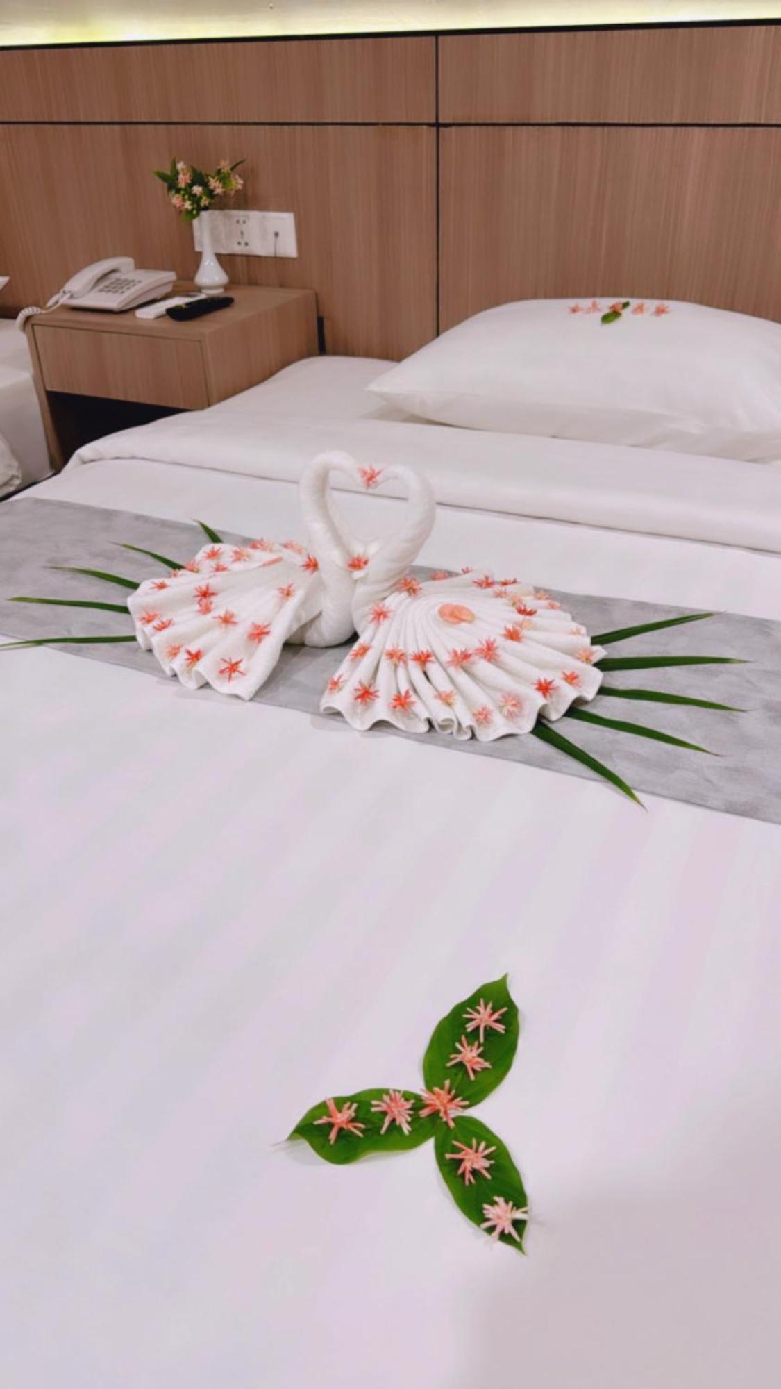 Joli Hotel พนมเปญ ภายนอก รูปภาพ