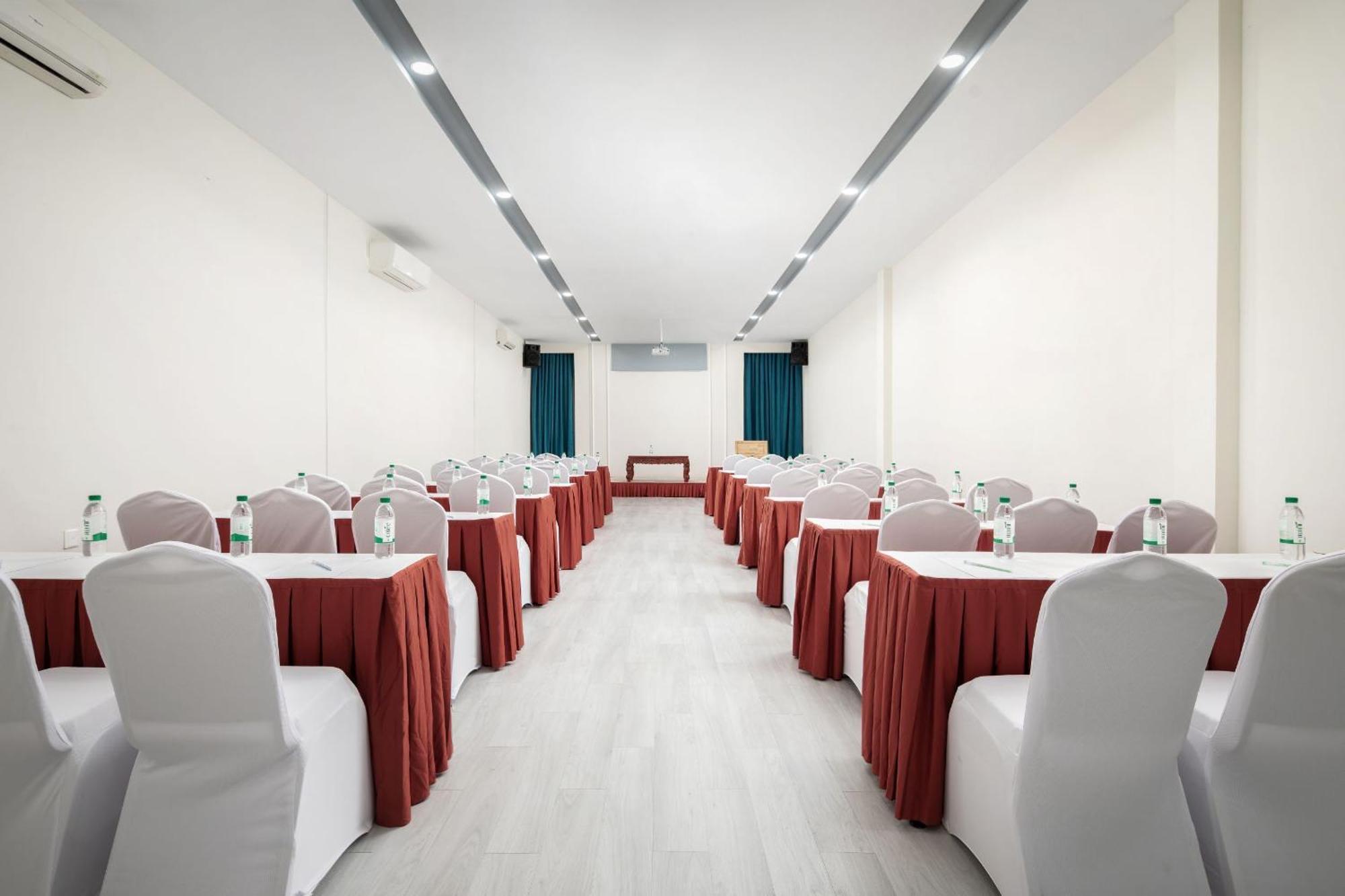 Joli Hotel พนมเปญ ภายนอก รูปภาพ
